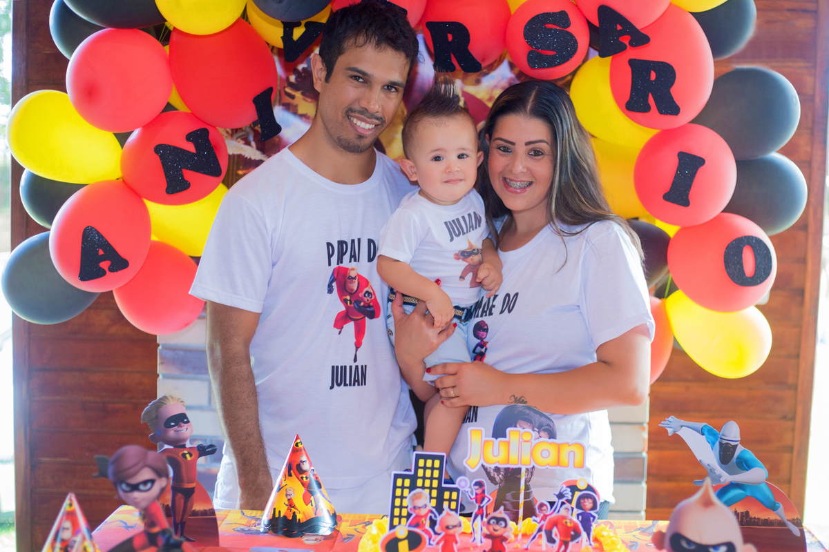 acompanhamento mensal de bebe caxias do sul figurino cenario tematico  personagem foto infantil serra gaucha fotografia familia mundo azul rosa ensaio fotografico crianca newborn baby menino menina smash the cake esmague o bolo banheira urso circo
