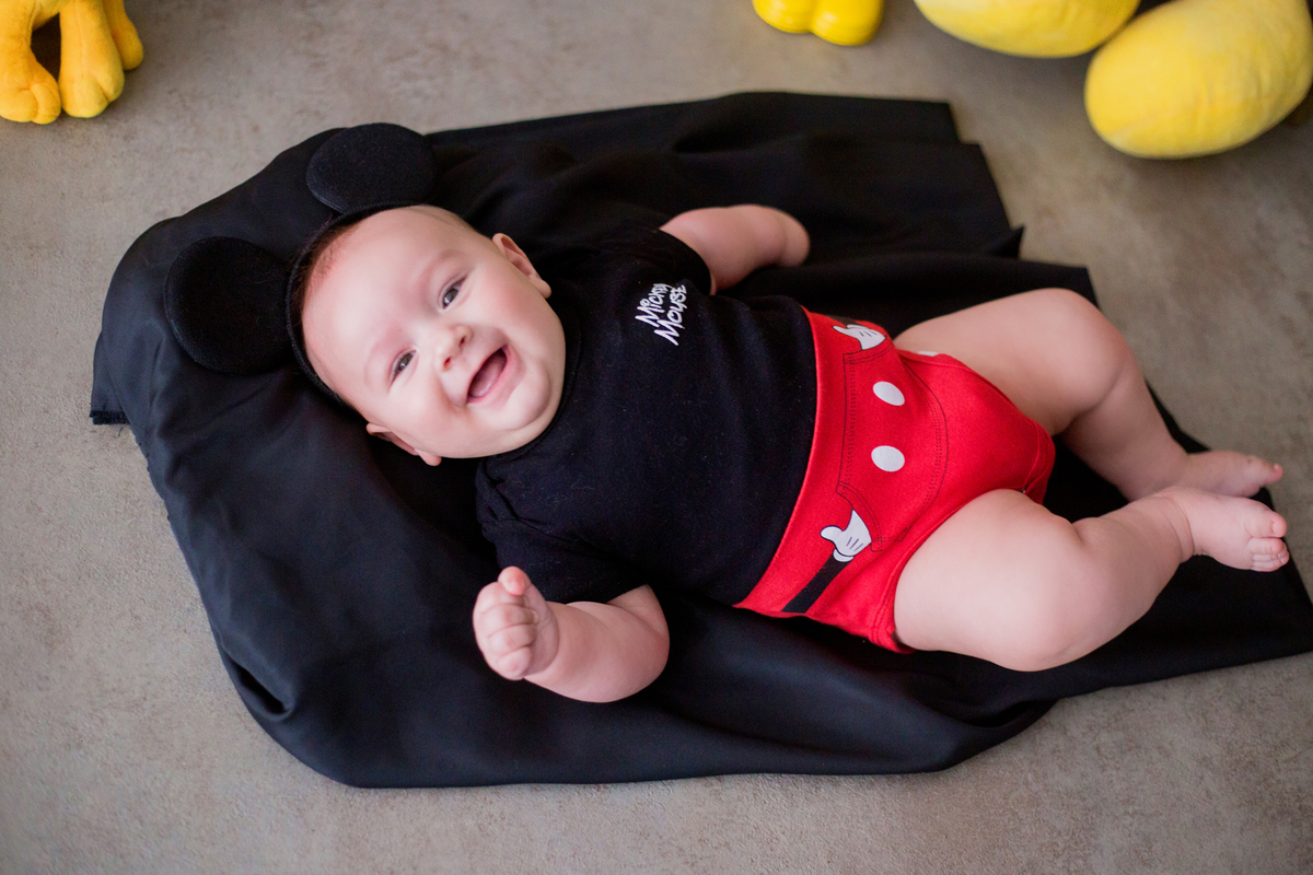 acompanhamento mensal de bebe caxias do sul figurino cenario tematico  personagem foto infantil serra gaucha fotografia familia mundo azul rosa ensaio fotografico crianca newborn baby menino menina smash the cake esmague o bolo banheira urso circo