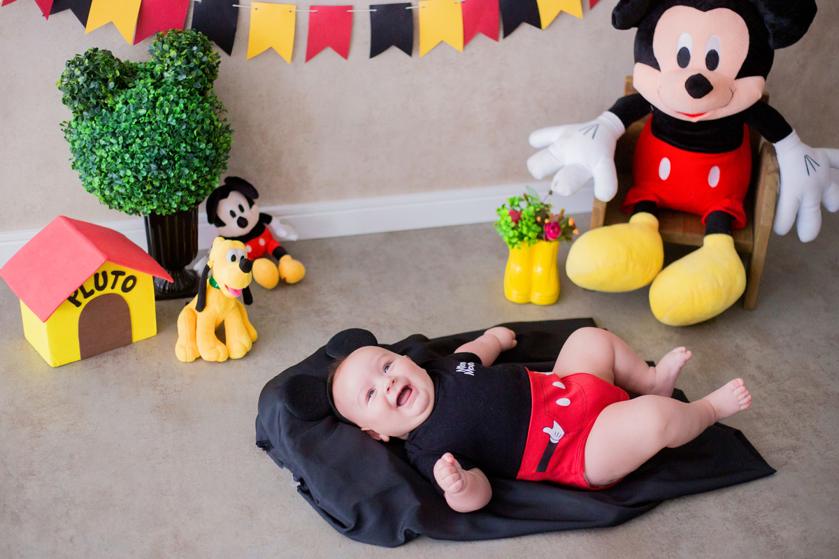 acompanhamento mensal de bebe caxias do sul figurino cenario tematico  personagem foto infantil serra gaucha fotografia familia mundo azul rosa ensaio fotografico crianca newborn baby menino menina smash the cake esmague o bolo banheira urso circo