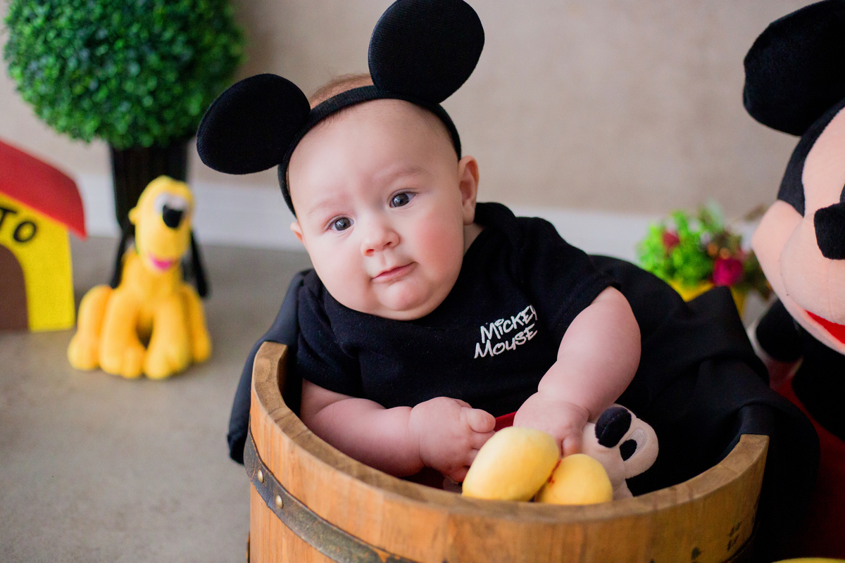 acompanhamento mensal de bebe caxias do sul figurino cenario tematico  personagem foto infantil serra gaucha fotografia familia mundo azul rosa ensaio fotografico crianca newborn baby menino menina smash the cake esmague o bolo banheira urso circo