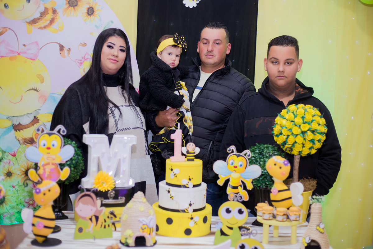 acompanhamento mensal de bebe caxias do sul figurino cenario tematico  personagem foto infantil serra gaucha fotografia familia mundo azul rosa ensaio fotografico crianca newborn baby menino menina smash the cake esmague o bolo banheira urso circo