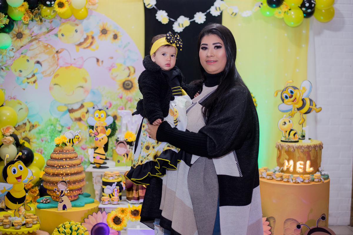 acompanhamento mensal de bebe caxias do sul figurino cenario tematico  personagem foto infantil serra gaucha fotografia familia mundo azul rosa ensaio fotografico crianca newborn baby menino menina smash the cake esmague o bolo banheira urso circo