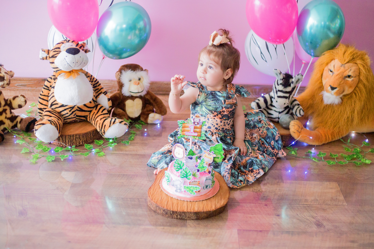 acompanhamento mensal de bebe caxias do sul figurino cenario tematico  personagem foto infantil serra gaucha fotografia familia mundo azul rosa ensaio fotografico crianca newborn baby menino menina smash the cake esmague o bolo banheira urso circo