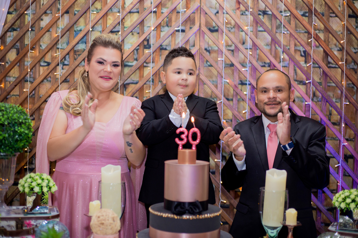 acompanhamento mensal de bebe caxias do sul figurino cenario tematico  personagem foto infantil serra gaucha fotografia familia mundo azul rosa ensaio fotografico crianca newborn baby menino menina smash the cake esmague o bolo banheira urso circo