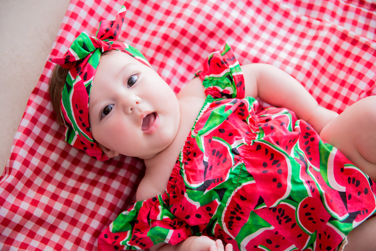 acompanhamento mensal de bebe caxias do sul figurino cenario tematico  personagem foto infantil serra gaucha fotografia familia mundo azul rosa ensaio fotografico crianca newborn baby menino menina smash the cake esmague o bolo banheira urso circo