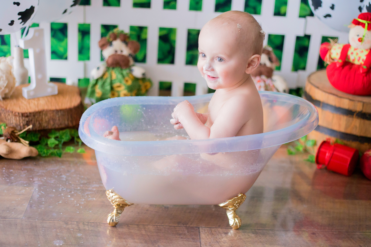 acompanhamento mensal de bebe caxias do sul figurino cenario tematico  personagem foto infantil serra gaucha fotografia familia mundo azul rosa ensaio fotografico crianca newborn baby menino menina smash the cake esmague o bolo banheira urso circo