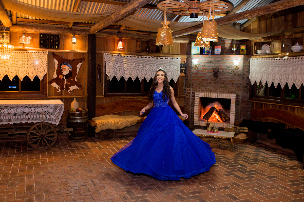 acompanhamento mensal de bebe caxias do sul figurino cenario tematico  personagem foto infantil serra gaucha fotografia familia mundo azul rosa ensaio fotografico crianca newborn baby menino menina smash the cake esmague o bolo banheira urso circo