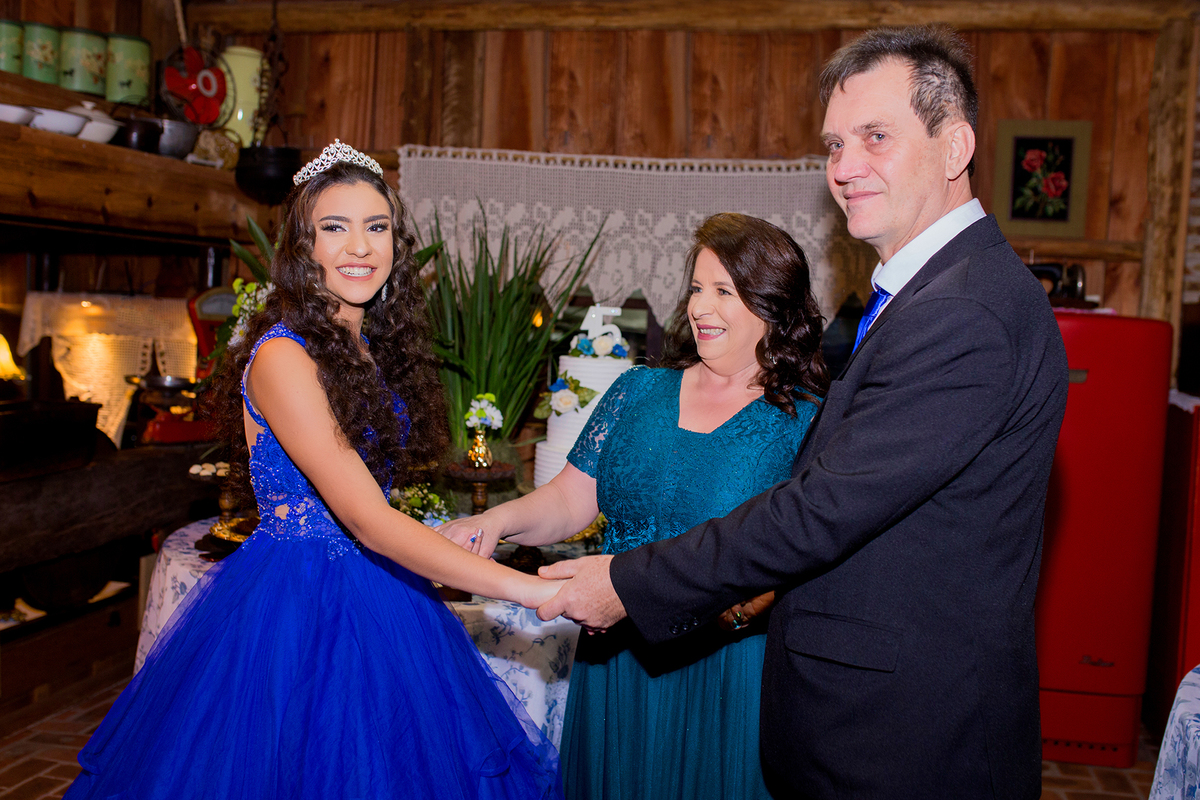 acompanhamento mensal de bebe caxias do sul figurino cenario tematico  personagem foto infantil serra gaucha fotografia familia mundo azul rosa ensaio fotografico crianca newborn baby menino menina smash the cake esmague o bolo banheira urso circo