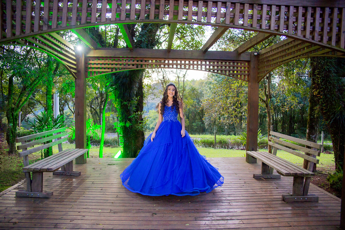 acompanhamento mensal de bebe caxias do sul figurino cenario tematico  personagem foto infantil serra gaucha fotografia familia mundo azul rosa ensaio fotografico crianca newborn baby menino menina smash the cake esmague o bolo banheira urso circo