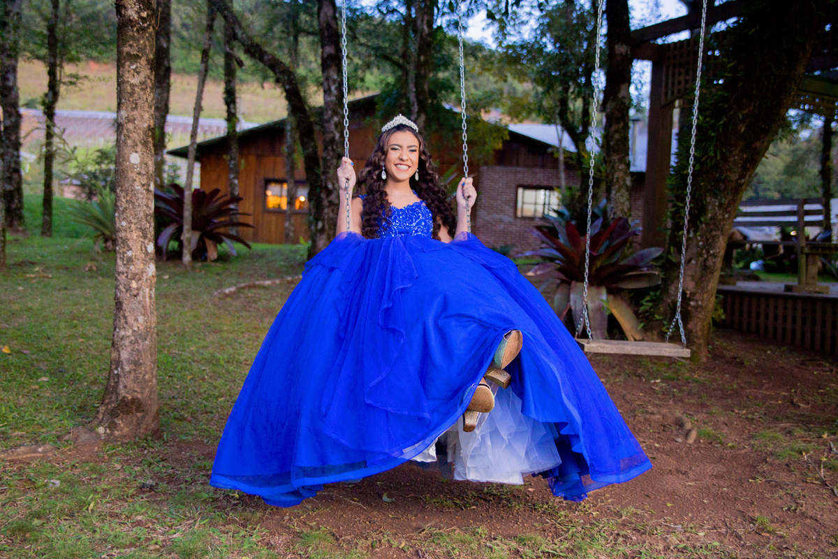 acompanhamento mensal de bebe caxias do sul figurino cenario tematico  personagem foto infantil serra gaucha fotografia familia mundo azul rosa ensaio fotografico crianca newborn baby menino menina smash the cake esmague o bolo banheira urso circo