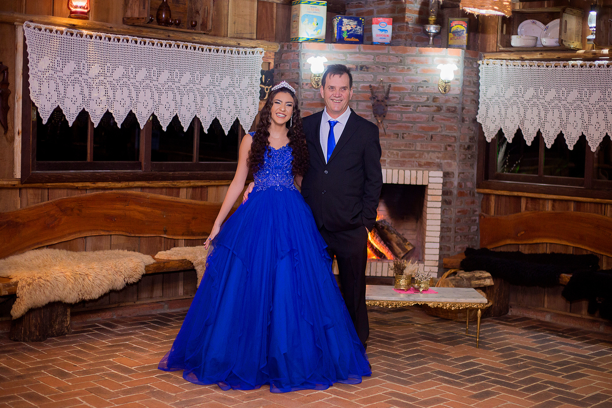 acompanhamento mensal de bebe caxias do sul figurino cenario tematico  personagem foto infantil serra gaucha fotografia familia mundo azul rosa ensaio fotografico crianca newborn baby menino menina smash the cake esmague o bolo banheira urso circo