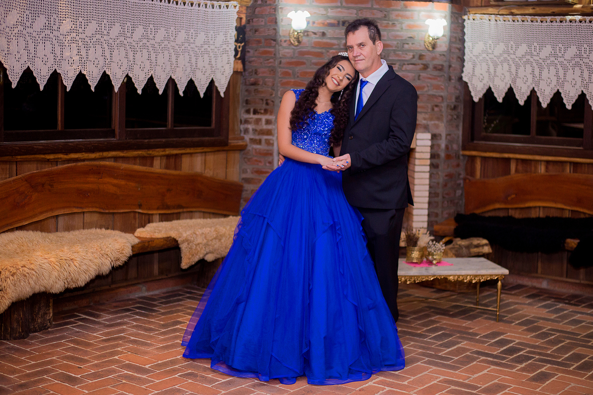 acompanhamento mensal de bebe caxias do sul figurino cenario tematico  personagem foto infantil serra gaucha fotografia familia mundo azul rosa ensaio fotografico crianca newborn baby menino menina smash the cake esmague o bolo banheira urso circo