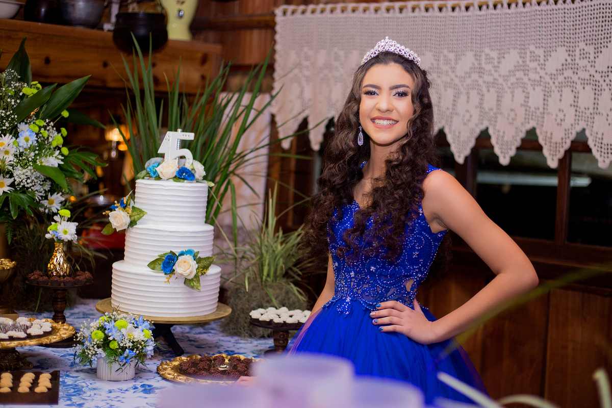 acompanhamento mensal de bebe caxias do sul figurino cenario tematico  personagem foto infantil serra gaucha fotografia familia mundo azul rosa ensaio fotografico crianca newborn baby menino menina smash the cake esmague o bolo banheira urso circo