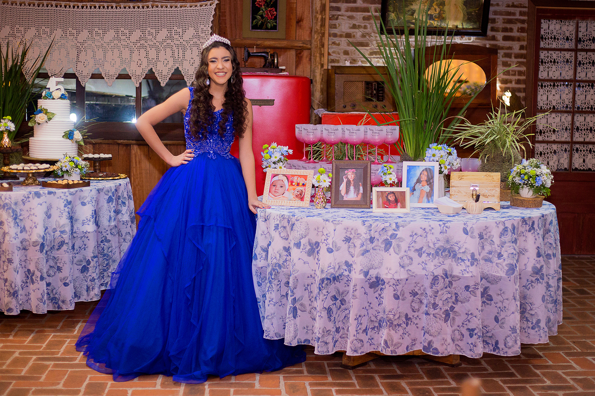 acompanhamento mensal de bebe caxias do sul figurino cenario tematico  personagem foto infantil serra gaucha fotografia familia mundo azul rosa ensaio fotografico crianca newborn baby menino menina smash the cake esmague o bolo banheira urso circo