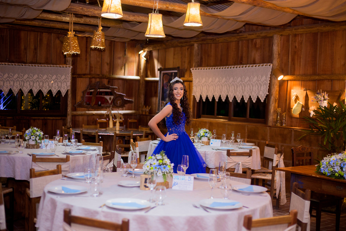 acompanhamento mensal de bebe caxias do sul figurino cenario tematico  personagem foto infantil serra gaucha fotografia familia mundo azul rosa ensaio fotografico crianca newborn baby menino menina smash the cake esmague o bolo banheira urso circo