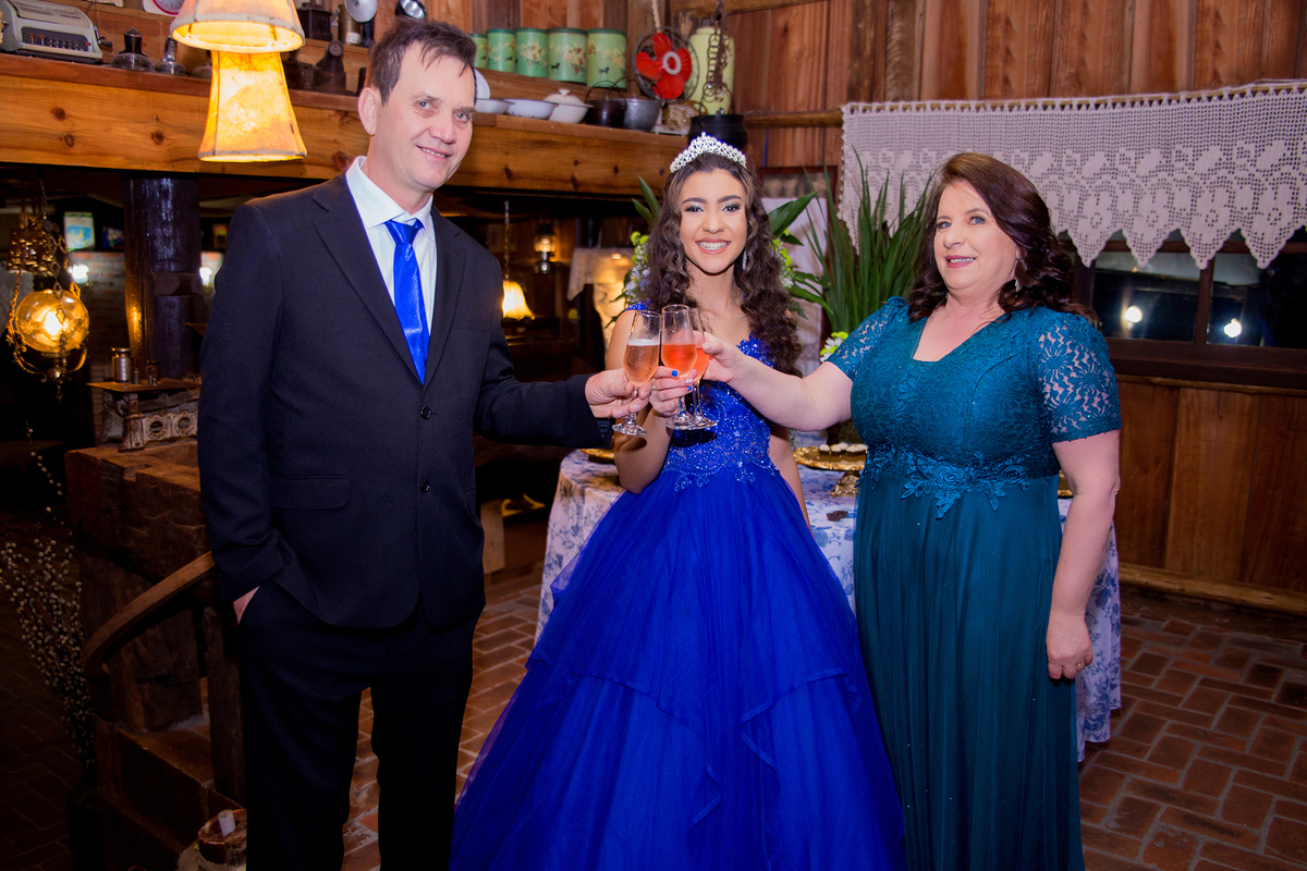 acompanhamento mensal de bebe caxias do sul figurino cenario tematico  personagem foto infantil serra gaucha fotografia familia mundo azul rosa ensaio fotografico crianca newborn baby menino menina smash the cake esmague o bolo banheira urso circo