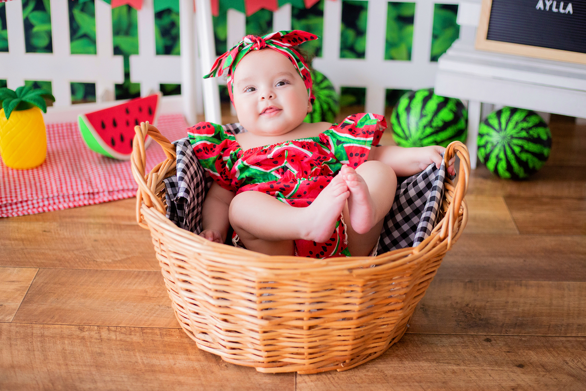 acompanhamento mensal de bebe caxias do sul figurino cenario tematico  personagem foto infantil serra gaucha fotografia familia mundo azul rosa ensaio fotografico crianca newborn baby menino menina smash the cake esmague o bolo banheira urso circo