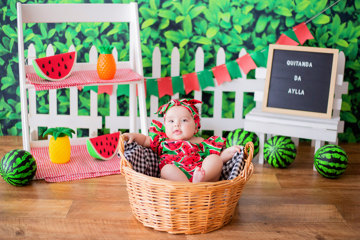 acompanhamento mensal de bebe caxias do sul figurino cenario tematico  personagem foto infantil serra gaucha fotografia familia mundo azul rosa ensaio fotografico crianca newborn baby menino menina smash the cake esmague o bolo banheira urso circo