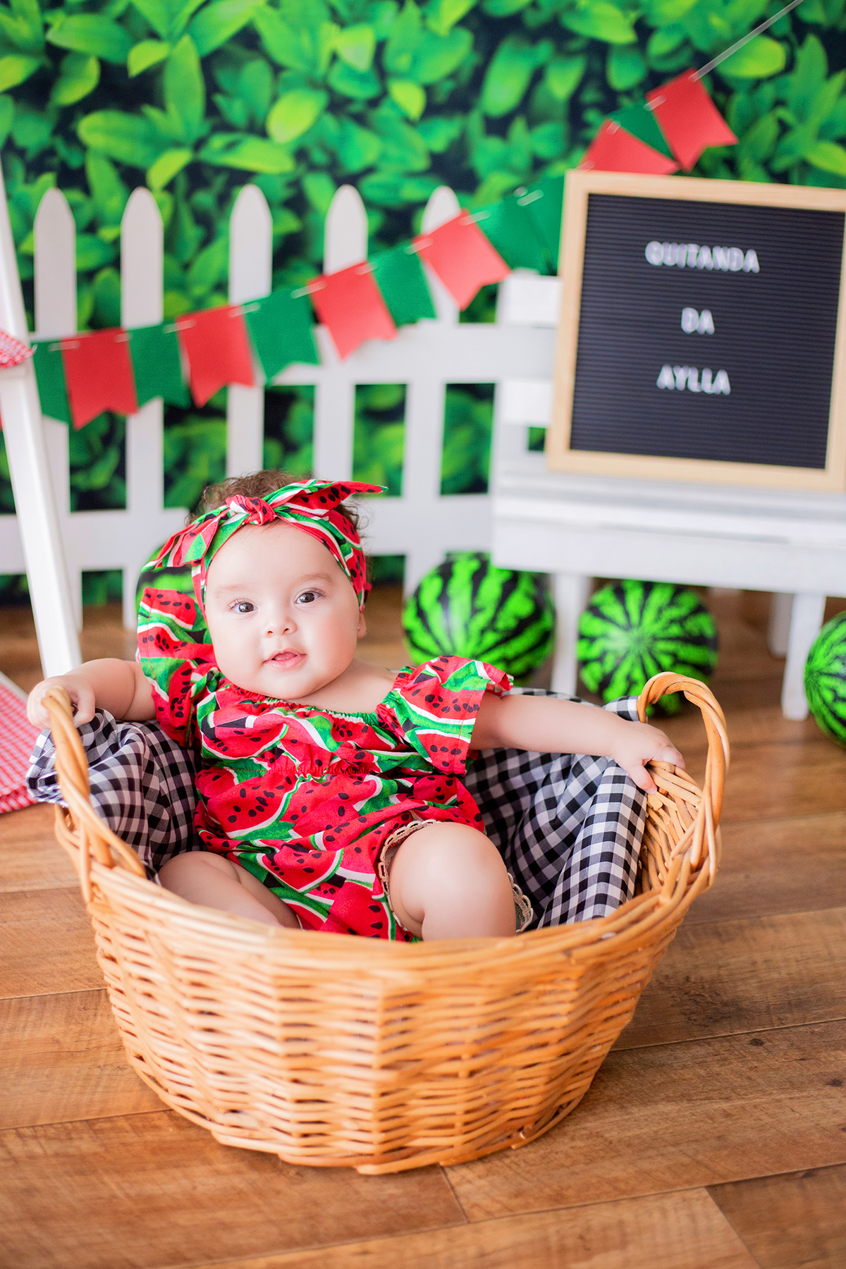 acompanhamento mensal de bebe caxias do sul figurino cenario tematico  personagem foto infantil serra gaucha fotografia familia mundo azul rosa ensaio fotografico crianca newborn baby menino menina smash the cake esmague o bolo banheira urso circo
