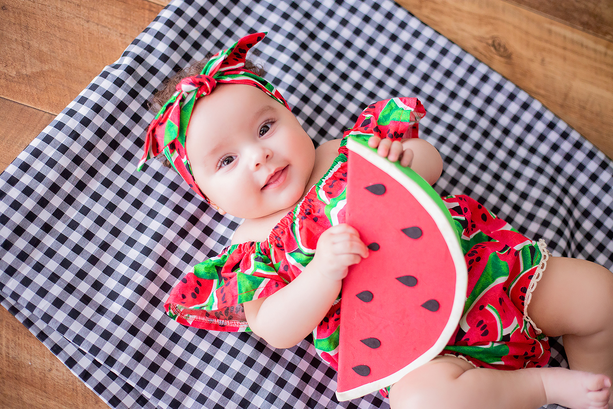 acompanhamento mensal de bebe caxias do sul figurino cenario tematico  personagem foto infantil serra gaucha fotografia familia mundo azul rosa ensaio fotografico crianca newborn baby menino menina smash the cake esmague o bolo banheira urso circo