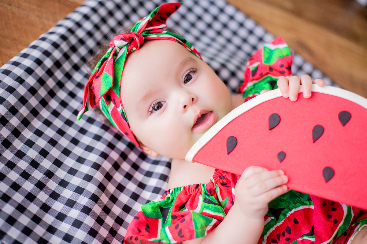 acompanhamento mensal de bebe caxias do sul figurino cenario tematico  personagem foto infantil serra gaucha fotografia familia mundo azul rosa ensaio fotografico crianca newborn baby menino menina smash the cake esmague o bolo banheira urso circo