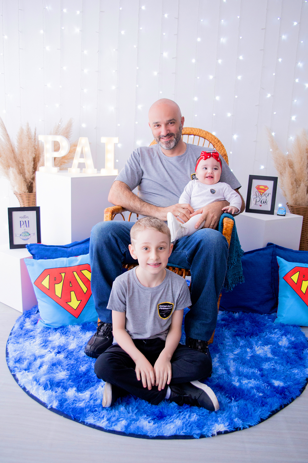 acompanhamento mensal de bebe caxias do sul figurino cenario tematico  personagem foto infantil serra gaucha fotografia familia mundo azul rosa ensaio fotografico crianca newborn baby menino menina smash the cake esmague o bolo banheira urso circo