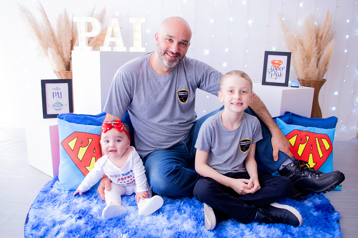 acompanhamento mensal de bebe caxias do sul figurino cenario tematico  personagem foto infantil serra gaucha fotografia familia mundo azul rosa ensaio fotografico crianca newborn baby menino menina smash the cake esmague o bolo banheira urso circo