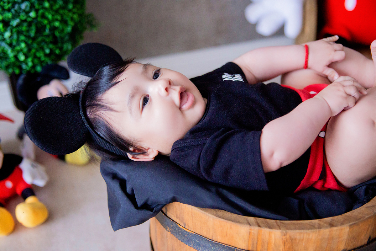 acompanhamento mensal de bebe caxias do sul figurino cenario tematico  personagem foto infantil serra gaucha fotografia familia mundo azul rosa ensaio fotografico crianca newborn baby menino menina smash the cake esmague o bolo banheira urso circo