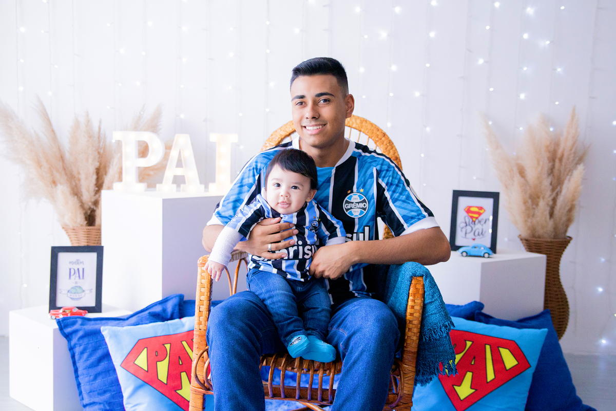 acompanhamento mensal de bebe caxias do sul figurino cenario tematico  personagem foto infantil serra gaucha fotografia familia mundo azul rosa ensaio fotografico crianca newborn baby menino menina smash the cake esmague o bolo banheira urso circo