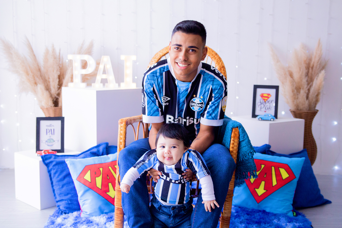 acompanhamento mensal de bebe caxias do sul figurino cenario tematico  personagem foto infantil serra gaucha fotografia familia mundo azul rosa ensaio fotografico crianca newborn baby menino menina smash the cake esmague o bolo banheira urso circo