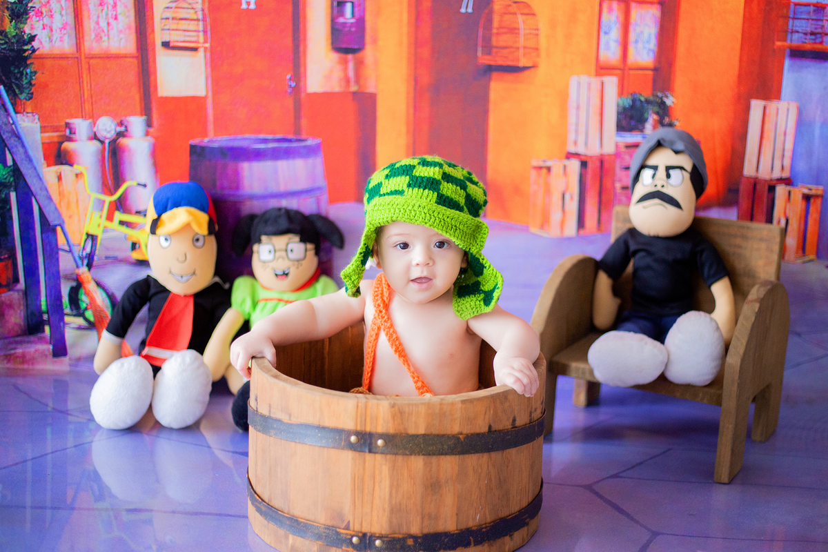 acompanhamento mensal de bebe caxias do sul figurino cenario tematico  personagem foto infantil serra gaucha fotografia familia mundo azul rosa ensaio fotografico crianca newborn baby menino menina smash the cake esmague o bolo banheira urso circo