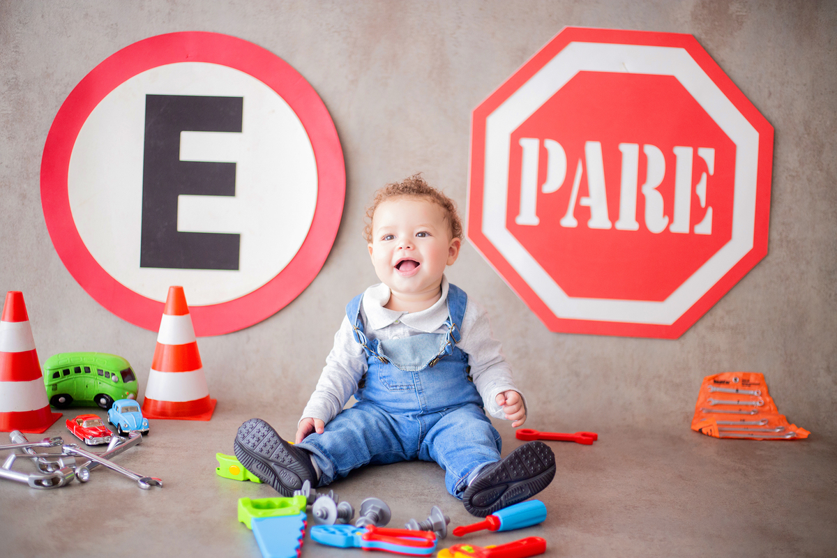 acompanhamento mensal de bebe caxias do sul figurino cenario tematico  personagem foto infantil serra gaucha fotografia familia mundo azul rosa ensaio fotografico crianca newborn baby menino menina smash the cake esmague o bolo banheira urso circo