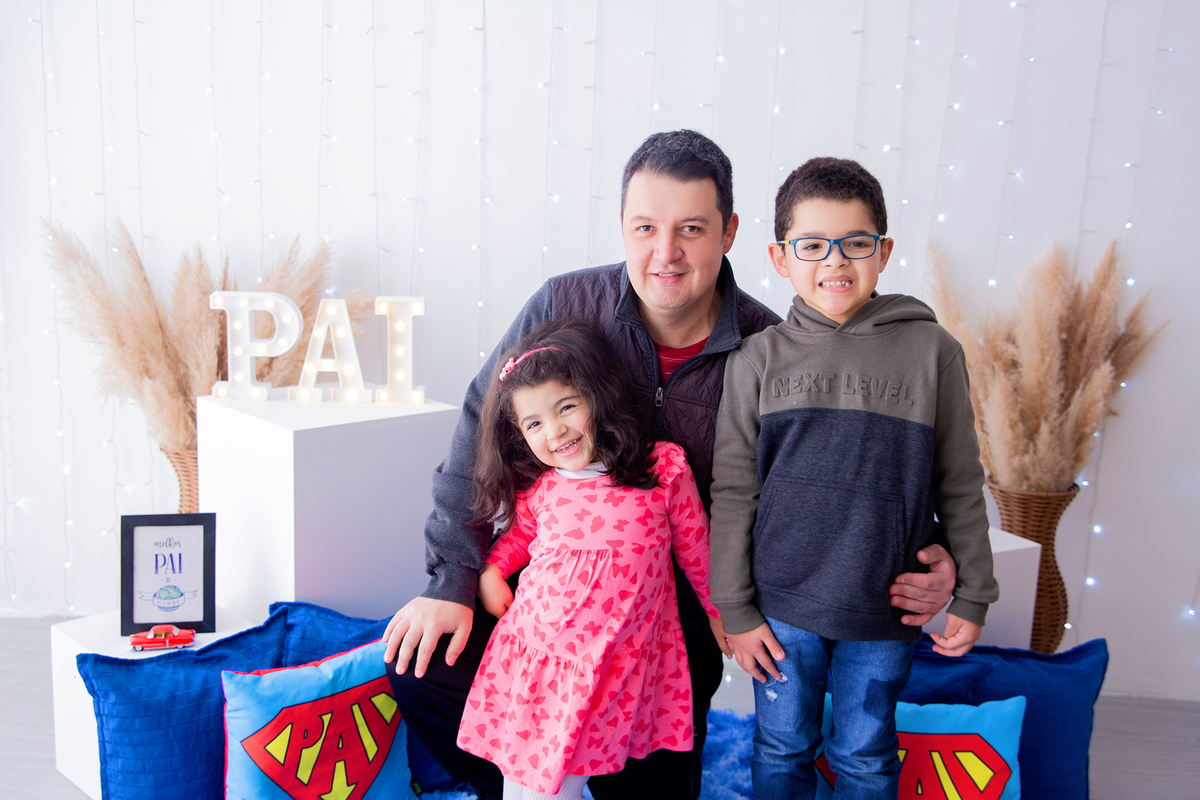 acompanhamento mensal de bebe caxias do sul figurino cenario tematico  personagem foto infantil serra gaucha fotografia familia mundo azul rosa ensaio fotografico crianca newborn baby menino menina smash the cake esmague o bolo banheira urso circo