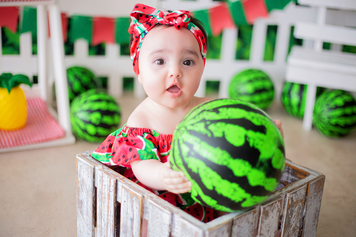 acompanhamento mensal de bebe caxias do sul figurino cenario tematico  personagem foto infantil serra gaucha fotografia familia mundo azul rosa ensaio fotografico crianca newborn baby menino menina smash the cake esmague o bolo banheira urso circo