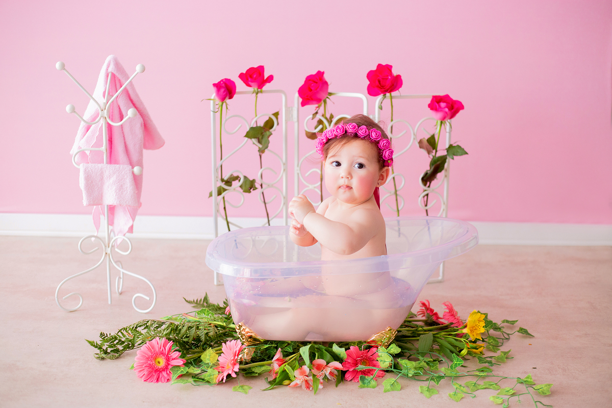 acompanhamento mensal de bebe caxias do sul figurino cenario tematico  personagem foto infantil serra gaucha fotografia familia mundo azul rosa ensaio fotografico crianca newborn baby menino menina smash the cake esmague o bolo banheira urso circo