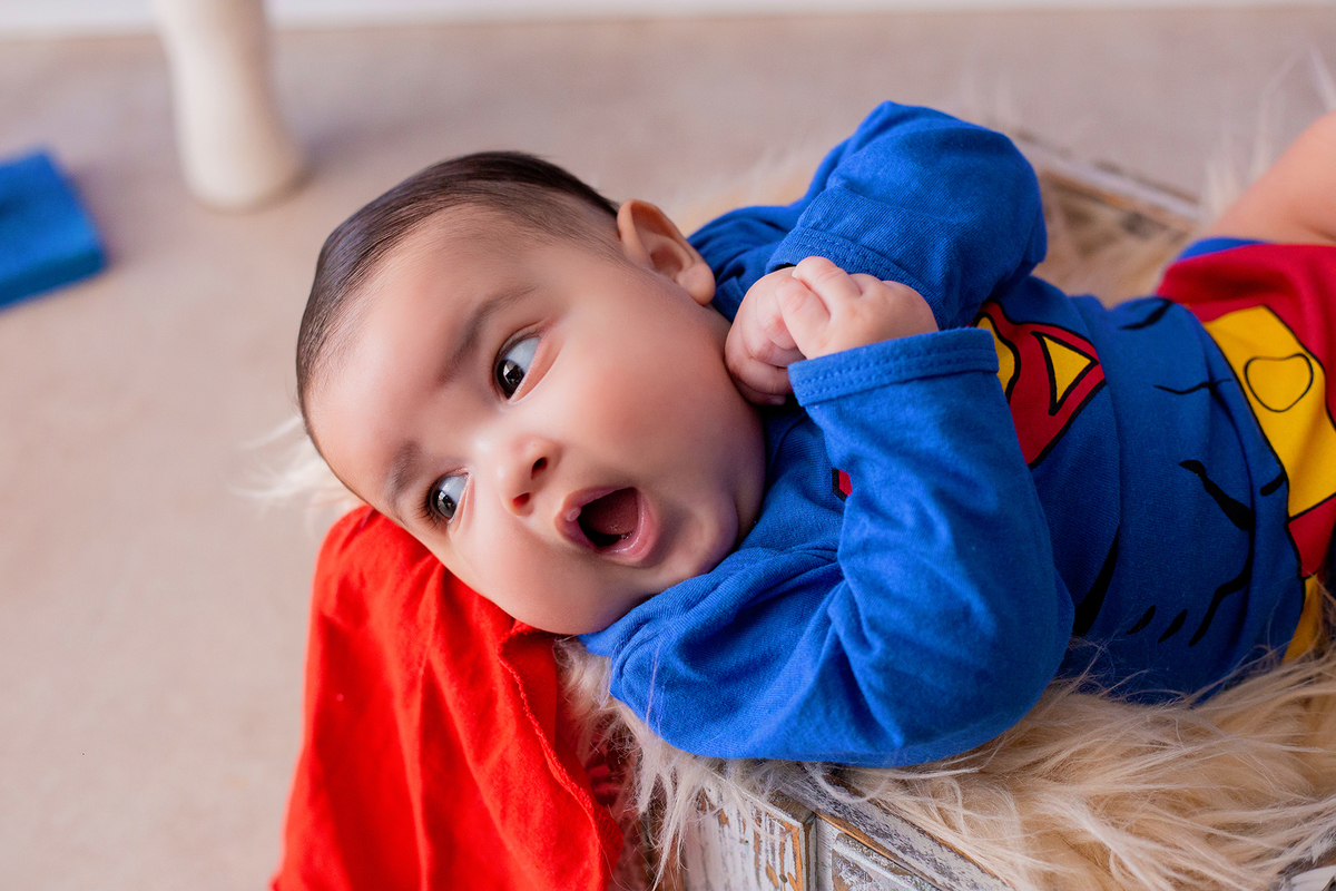 acompanhamento mensal de bebe caxias do sul figurino cenario tematico  personagem foto infantil serra gaucha fotografia familia mundo azul rosa ensaio fotografico crianca newborn baby menino menina smash the cake esmague o bolo banheira urso circo