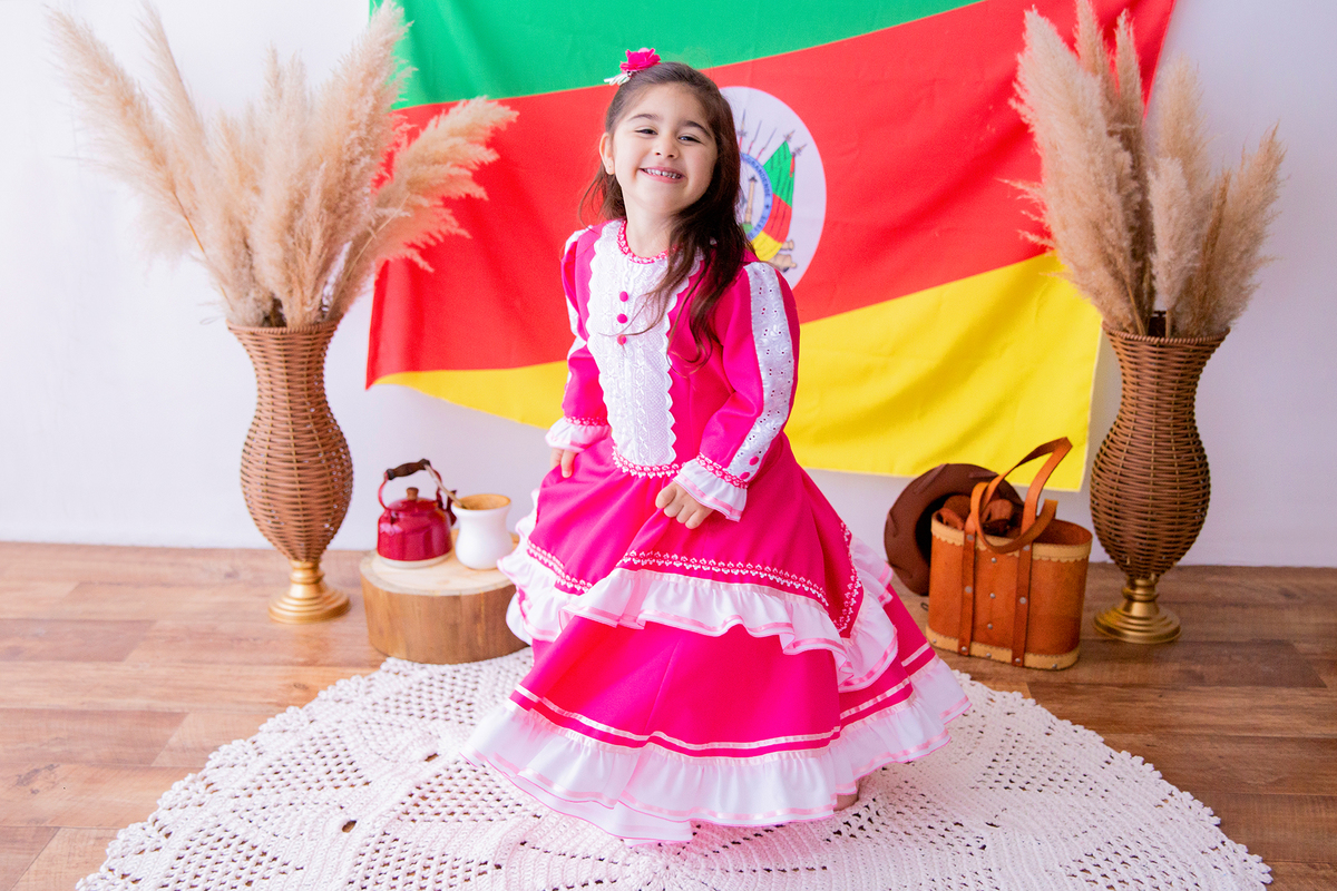 acompanhamento mensal de bebe caxias do sul figurino cenario tematico  personagem foto infantil serra gaucha fotografia familia mundo azul rosa ensaio fotografico crianca newborn baby menino menina smash the cake esmague o bolo banheira urso circo