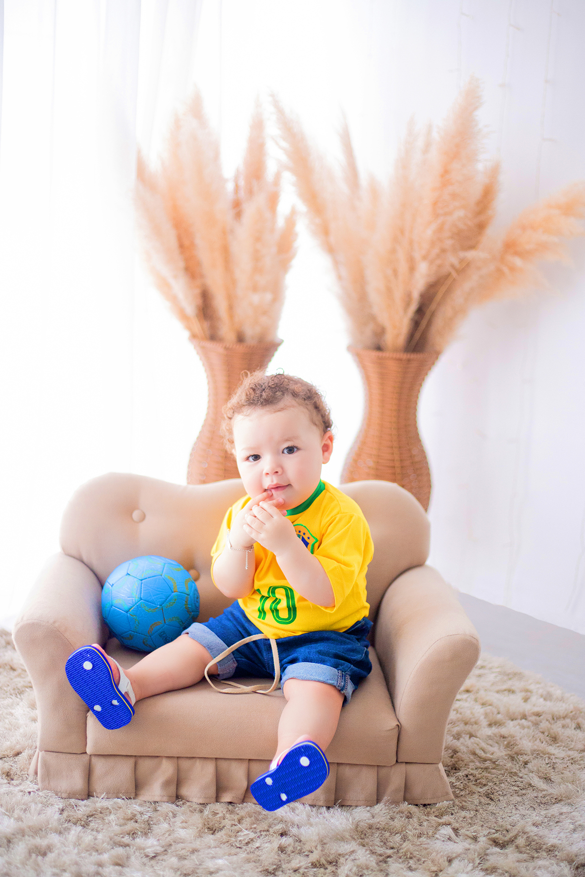 acompanhamento mensal de bebe caxias do sul figurino cenario tematico  personagem foto infantil serra gaucha fotografia familia mundo azul rosa ensaio fotografico crianca newborn baby menino menina smash the cake esmague o bolo banheira urso circo