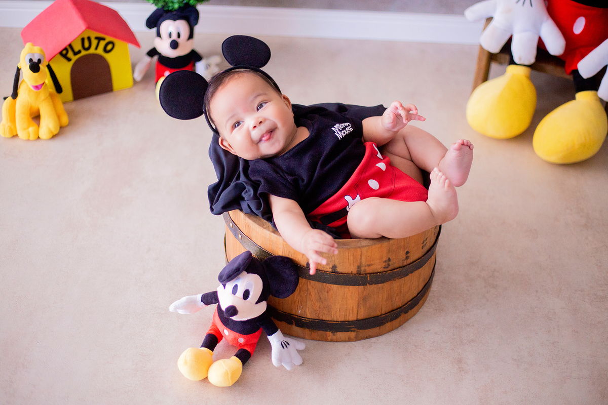 acompanhamento mensal de bebe caxias do sul figurino cenario tematico  personagem foto infantil serra gaucha fotografia familia mundo azul rosa ensaio fotografico crianca newborn baby menino menina smash the cake esmague o bolo banheira urso circo
