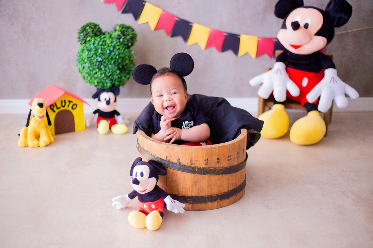acompanhamento mensal de bebe caxias do sul figurino cenario tematico  personagem foto infantil serra gaucha fotografia familia mundo azul rosa ensaio fotografico crianca newborn baby menino menina smash the cake esmague o bolo banheira urso circo