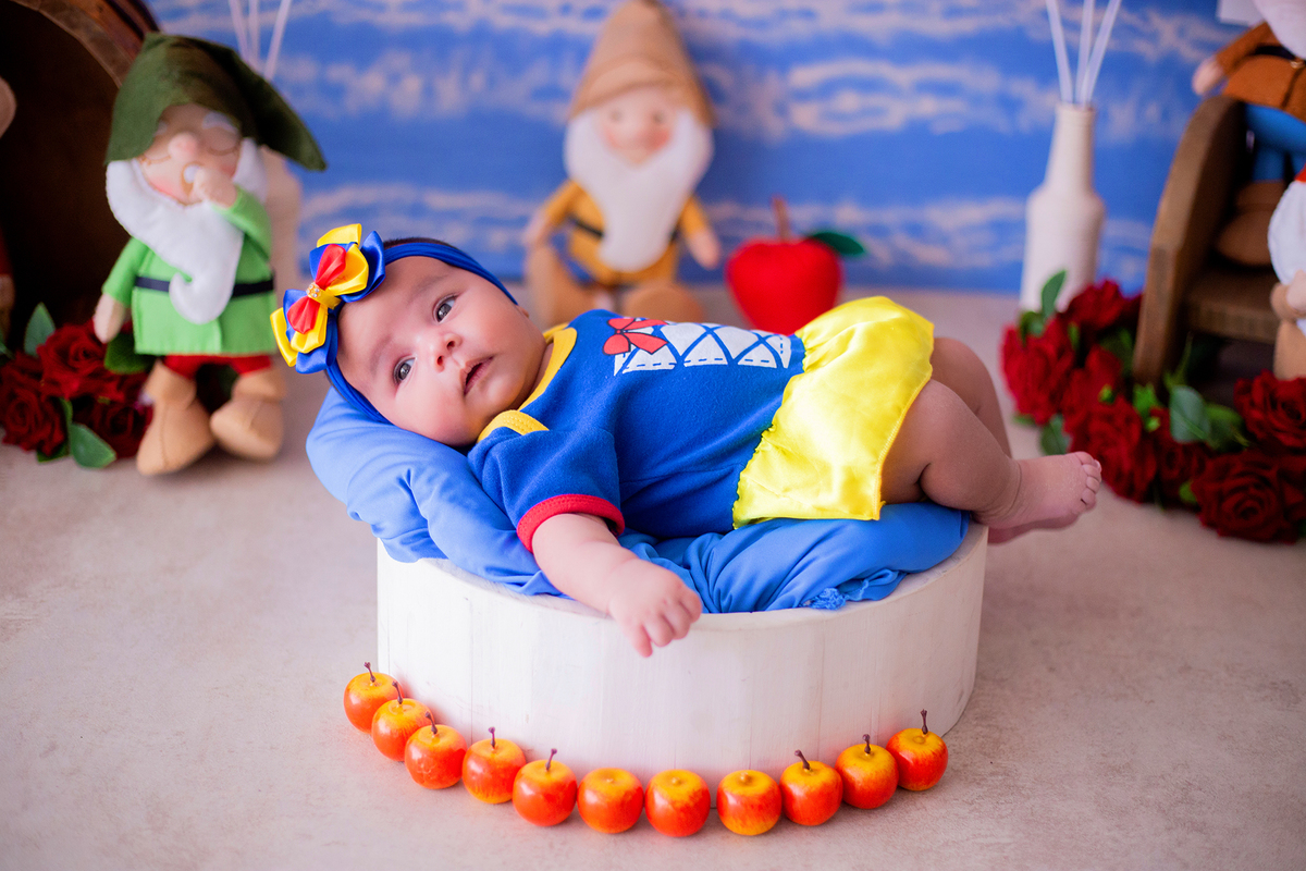 acompanhamento mensal de bebe caxias do sul figurino cenario tematico  personagem foto infantil serra gaucha fotografia familia mundo azul rosa ensaio fotografico crianca newborn baby menino menina smash the cake esmague o bolo banheira urso circo