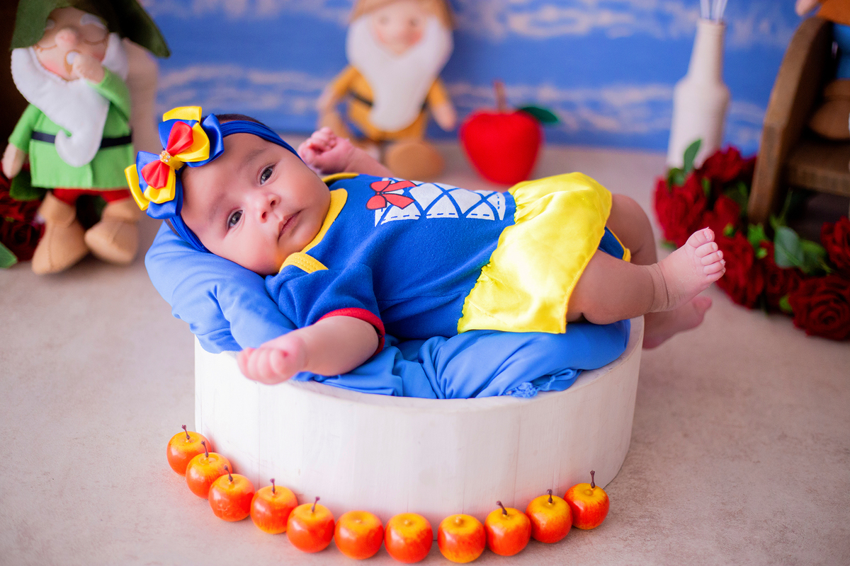 acompanhamento mensal de bebe caxias do sul figurino cenario tematico  personagem foto infantil serra gaucha fotografia familia mundo azul rosa ensaio fotografico crianca newborn baby menino menina smash the cake esmague o bolo banheira urso circo