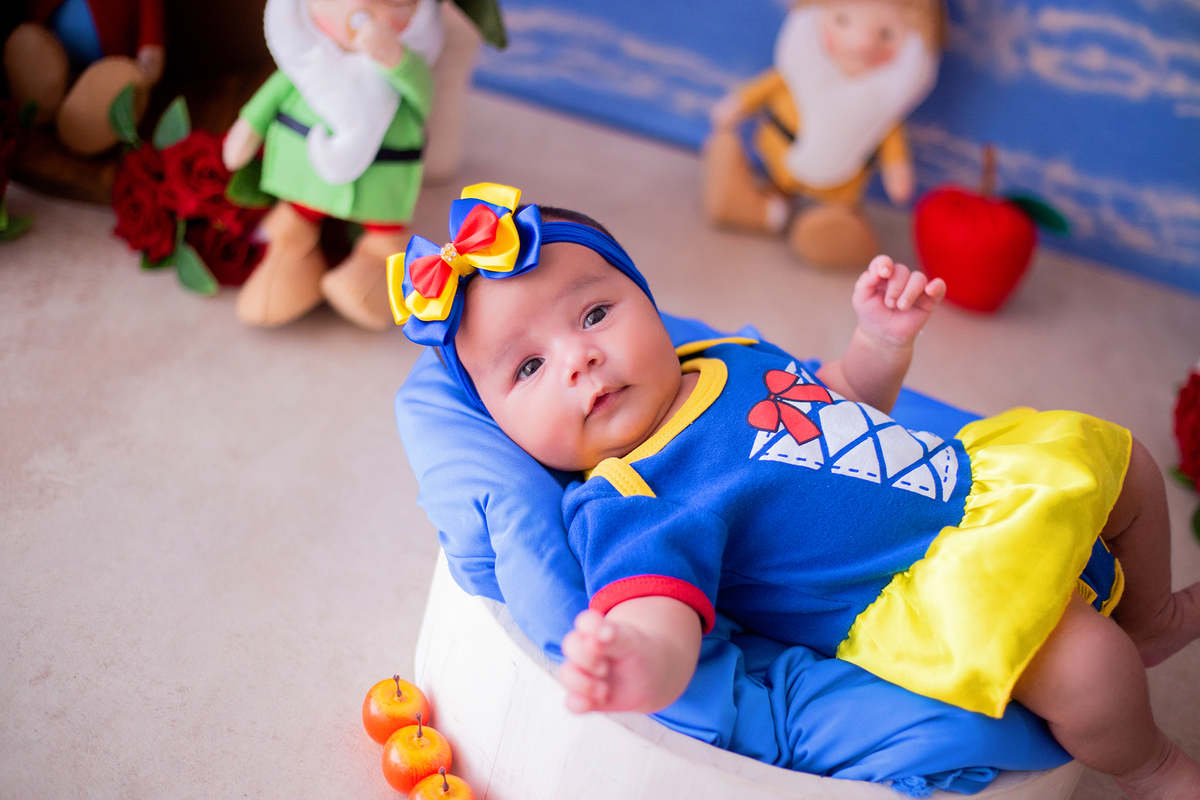 acompanhamento mensal de bebe caxias do sul figurino cenario tematico  personagem foto infantil serra gaucha fotografia familia mundo azul rosa ensaio fotografico crianca newborn baby menino menina smash the cake esmague o bolo banheira urso circo