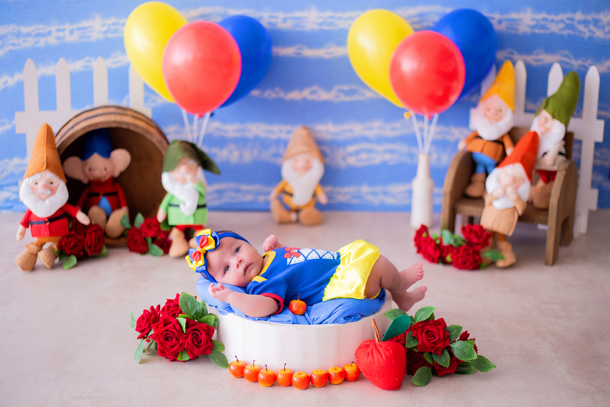 acompanhamento mensal de bebe caxias do sul figurino cenario tematico  personagem foto infantil serra gaucha fotografia familia mundo azul rosa ensaio fotografico crianca newborn baby menino menina smash the cake esmague o bolo banheira urso circo