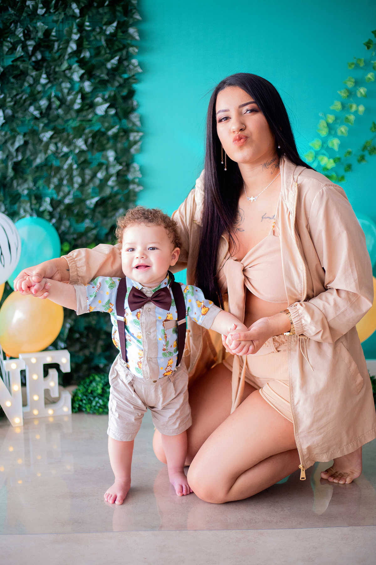 acompanhamento mensal de bebe caxias do sul figurino cenario tematico  personagem foto infantil serra gaucha fotografia familia mundo azul rosa ensaio fotografico crianca newborn baby menino menina smash the cake esmague o bolo banheira urso circo