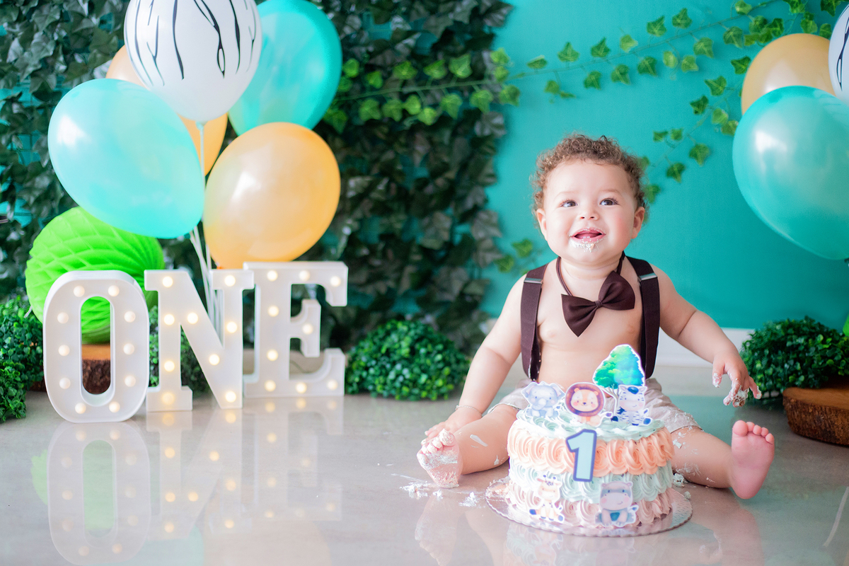 acompanhamento mensal de bebe caxias do sul figurino cenario tematico  personagem foto infantil serra gaucha fotografia familia mundo azul rosa ensaio fotografico crianca newborn baby menino menina smash the cake esmague o bolo banheira urso circo