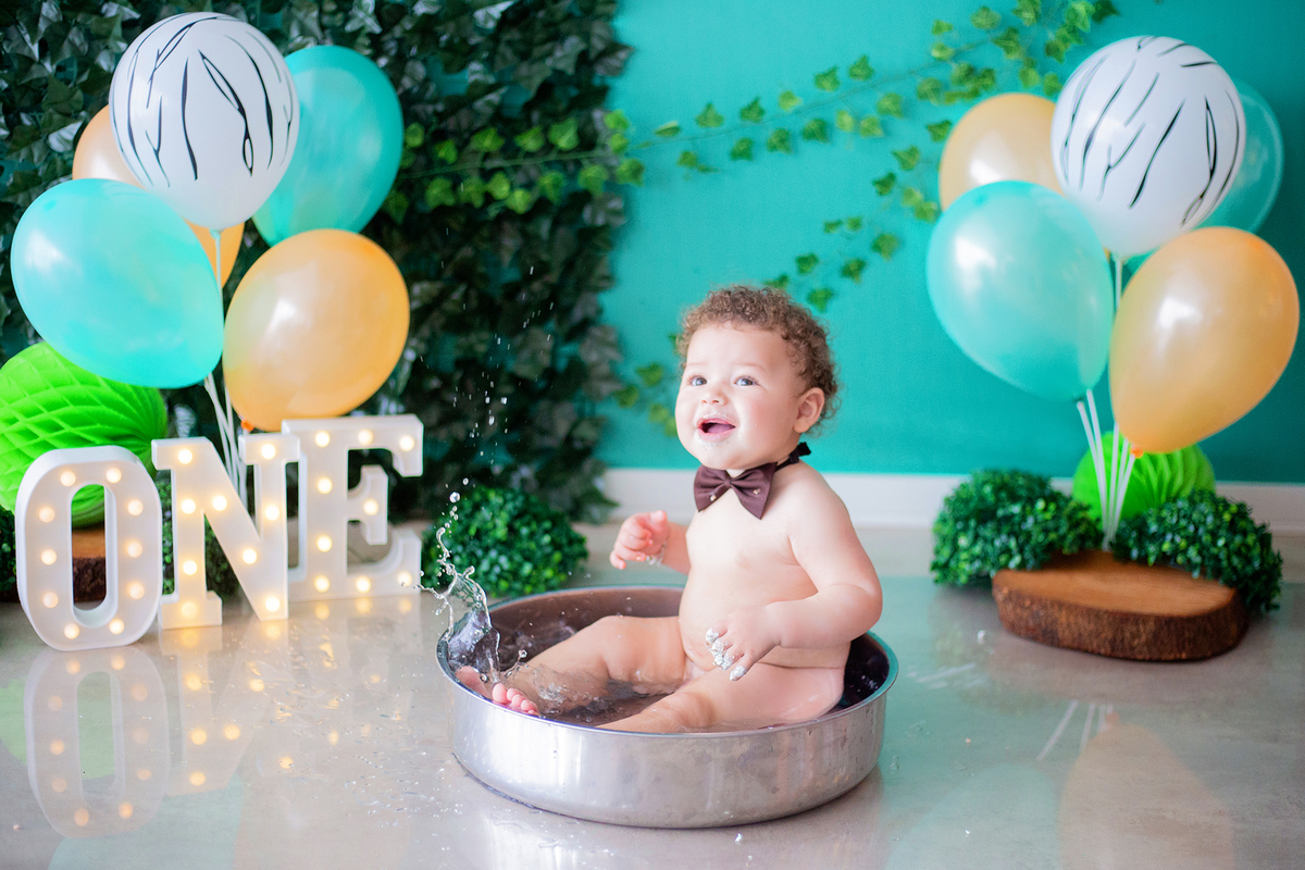 acompanhamento mensal de bebe caxias do sul figurino cenario tematico  personagem foto infantil serra gaucha fotografia familia mundo azul rosa ensaio fotografico crianca newborn baby menino menina smash the cake esmague o bolo banheira urso circo
