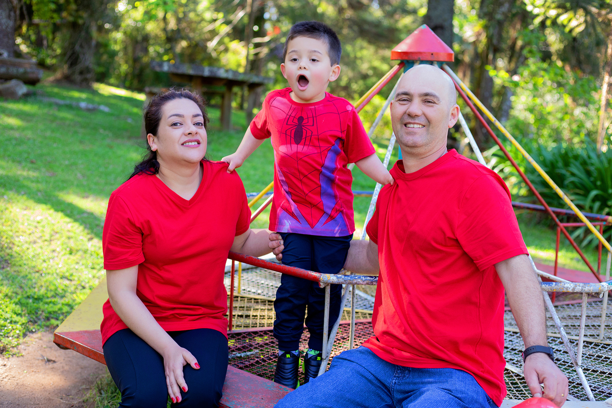 acompanhamento mensal de bebe caxias do sul figurino cenario tematico  personagem foto infantil serra gaucha fotografia familia mundo azul rosa ensaio fotografico crianca newborn baby menino menina smash the cake esmague o bolo banheira urso circo