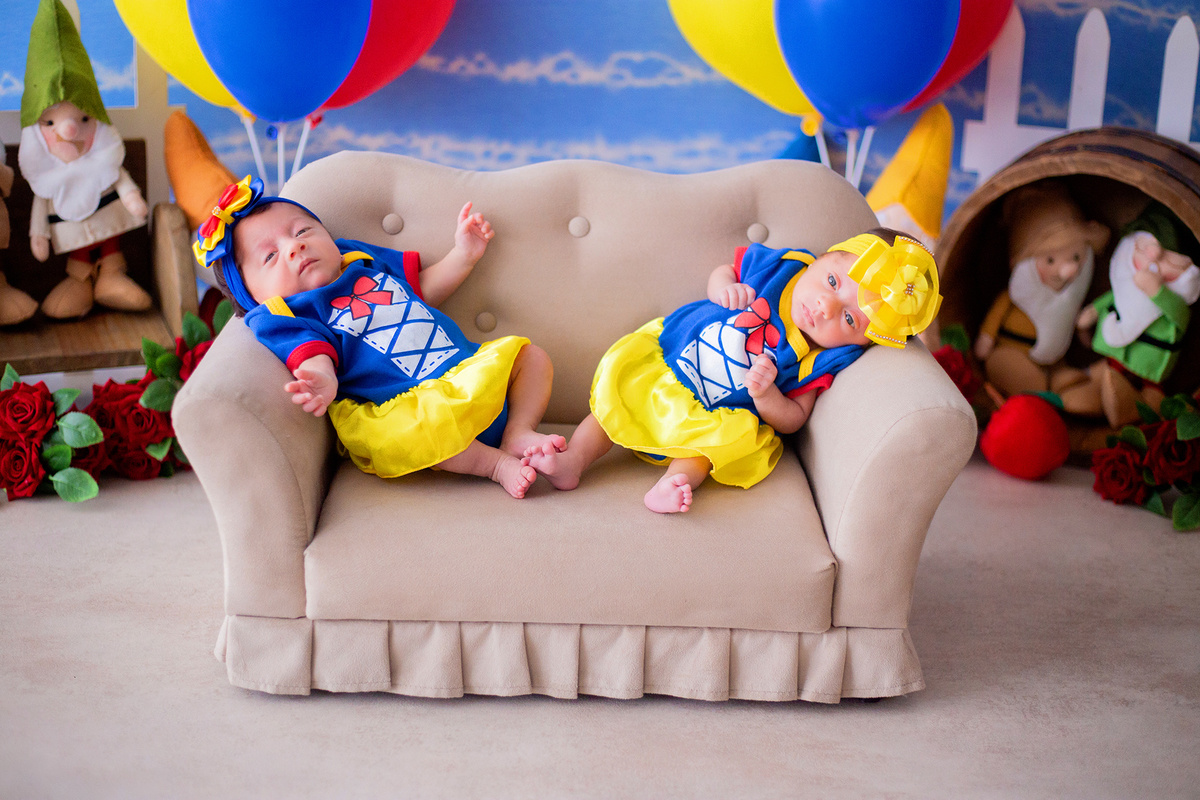 acompanhamento mensal de bebe caxias do sul figurino cenario tematico  personagem foto infantil serra gaucha fotografia familia mundo azul rosa ensaio fotografico crianca newborn baby menino menina smash the cake esmague o bolo banheira urso circo