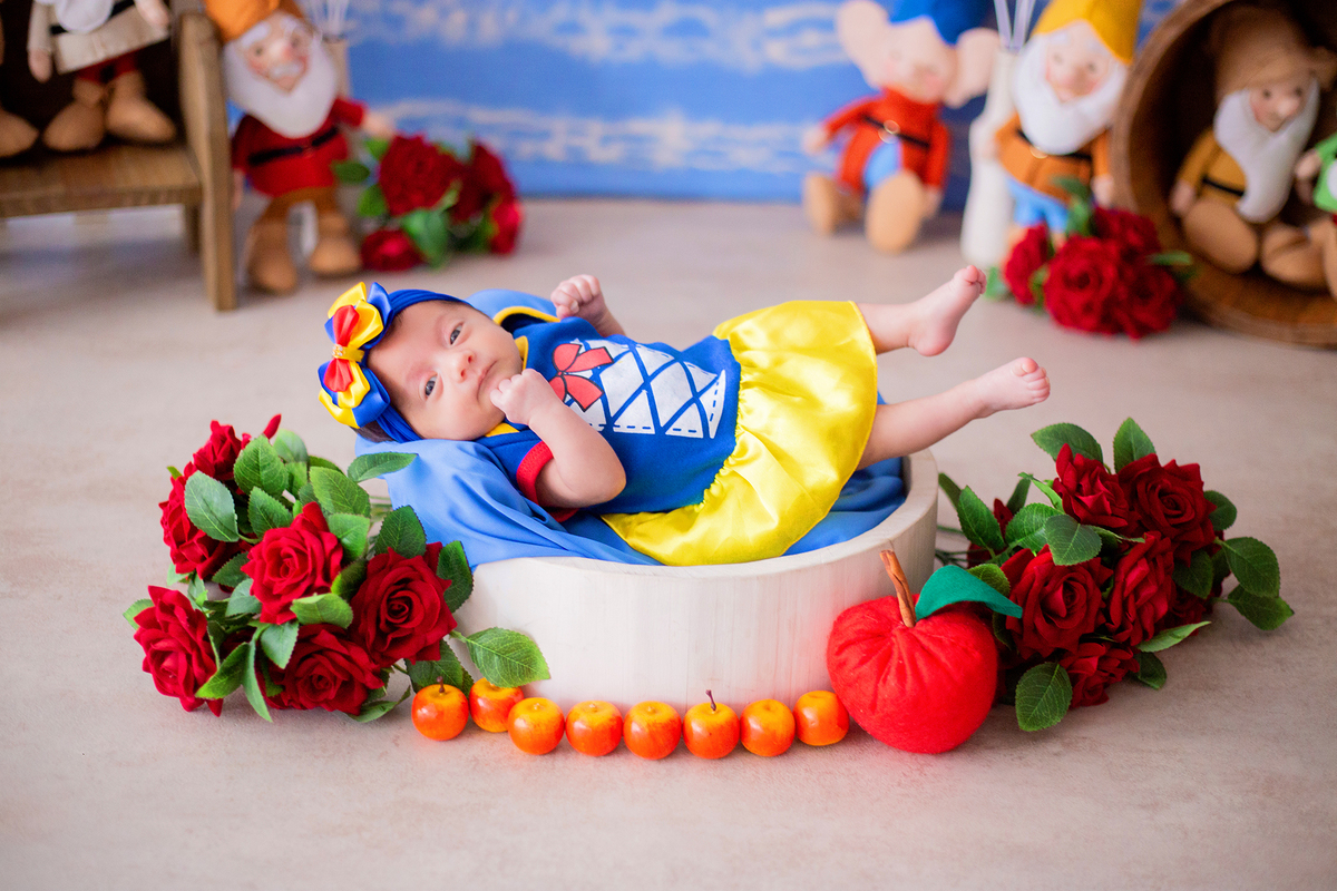 acompanhamento mensal de bebe caxias do sul figurino cenario tematico  personagem foto infantil serra gaucha fotografia familia mundo azul rosa ensaio fotografico crianca newborn baby menino menina smash the cake esmague o bolo banheira urso circo